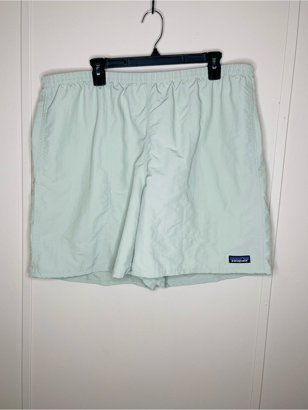 Patagonia Baggies light Green Men’s lined Elastic-Waist Shorts 6” Size XXL NWOT